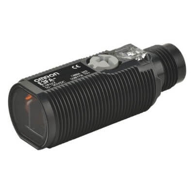 Omron E3FA-DP22 Fotoelektrik sensör, M18 eksenel, plastik gövde, kırmızı LED, cisimden yansımalı, 300mm, PNP, L-ON/D-ON seçilebilir, M12 konnektör
